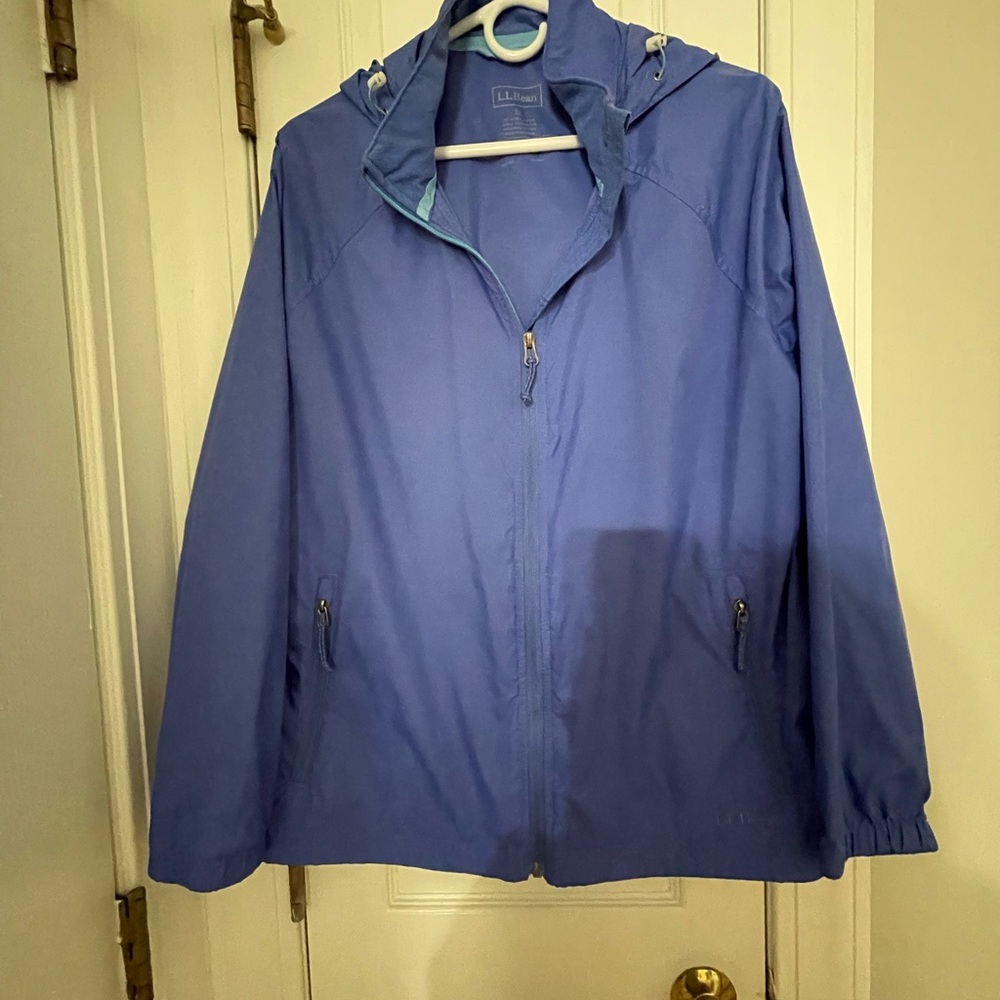 Women’s lightweight Rain Jacket